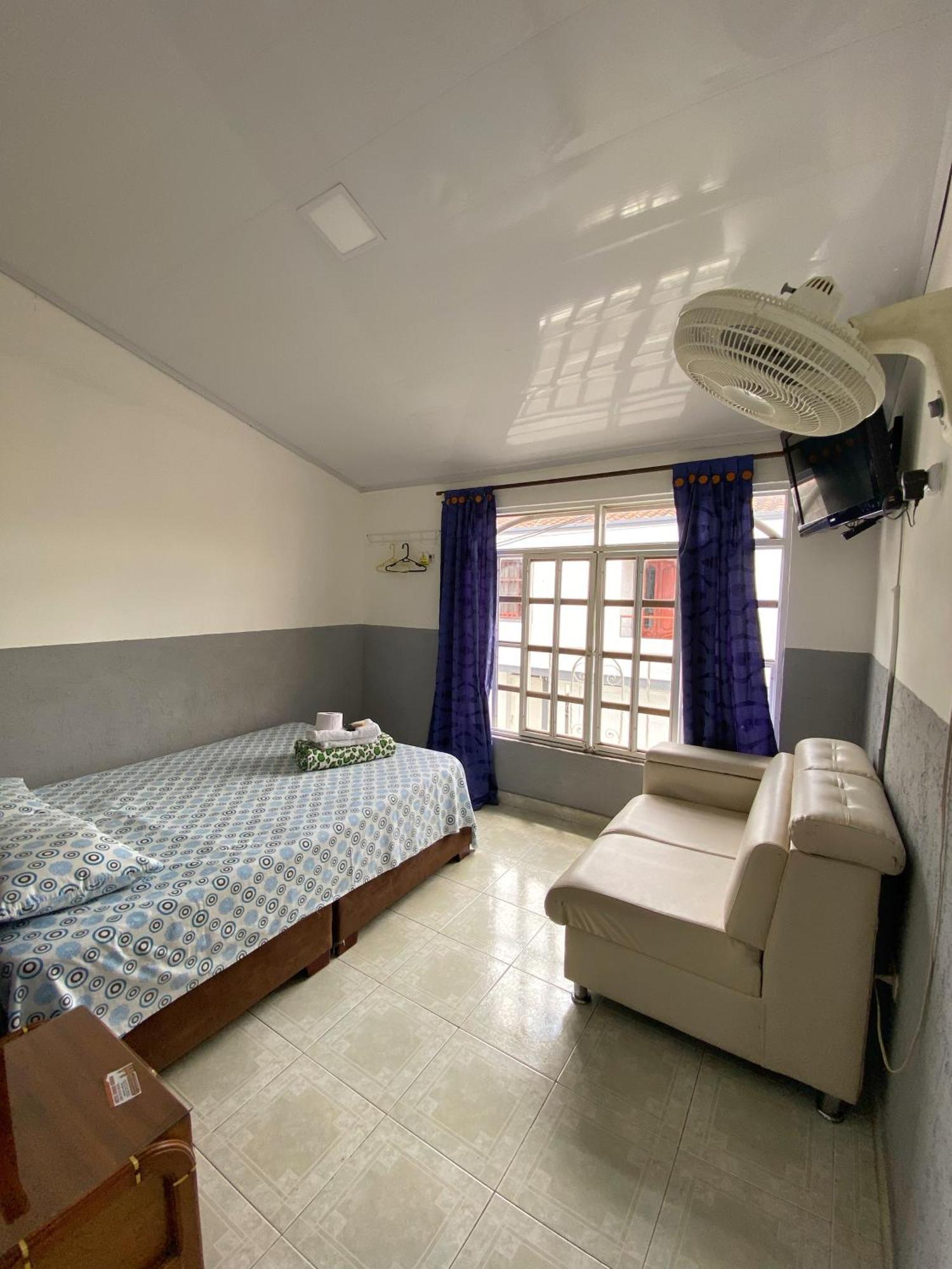 Hotel Ciudad Senora Буга Екстериор снимка