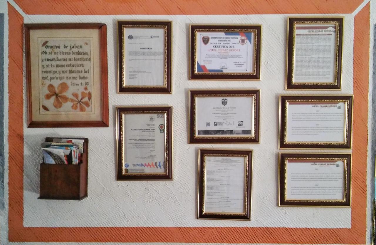 Hotel Ciudad Senora Буга Екстериор снимка